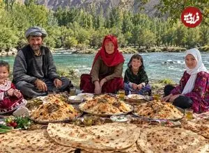ببینید| غذای روستایی در افغانستان؛ پخت کابلی پلو در کنار رودخانه
