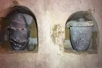  کشف عطر متعلق به ۲ هزار سال پیش در یک کوزه خاکسپاری رومی
