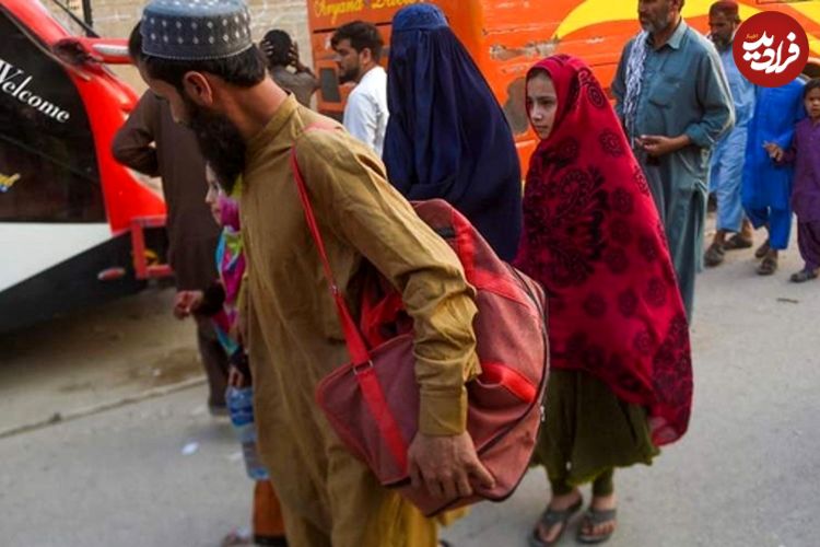 وزیر دفاع پاکستان: تمام مهاجران افغانستانی باید به کشورشان برگردند