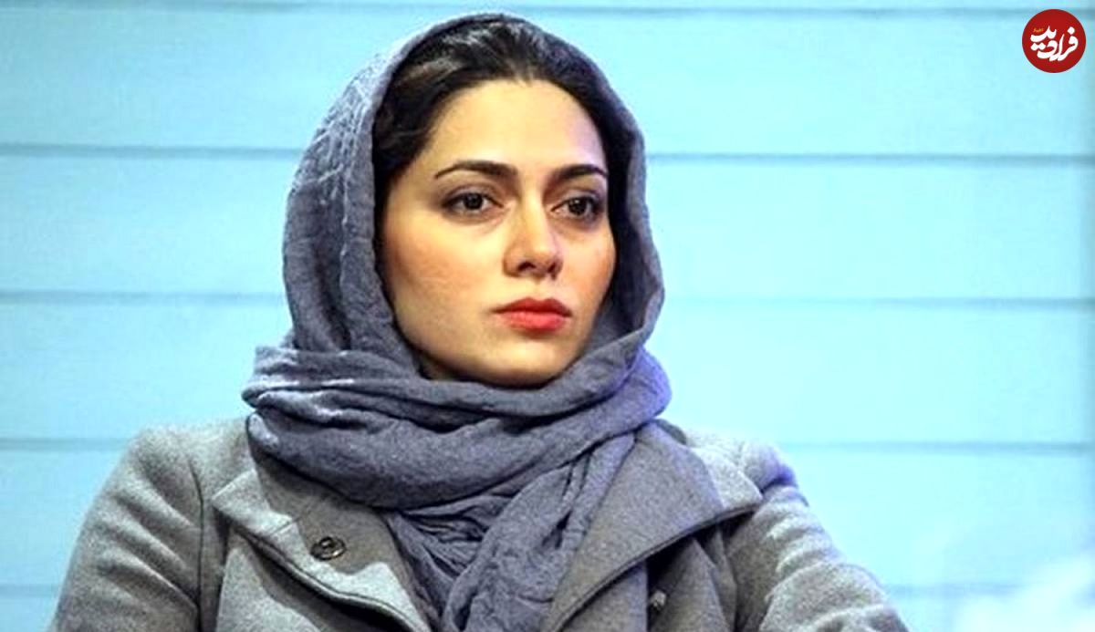 عکس؛ سفر به تاریخ؛ «پگاه آهنگرانی» در حال گفتگو با «حسن روحانی»؛ سال 1392