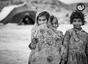 عکس| سفر زمان؛ طایفه قره‌چی‌ها در حال غذاخوردن در طبیعت دهه 1280
