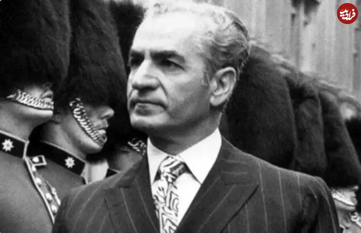 سفر در زمان؛ یادداشت‌های علم، پنجشنبه ۳۰ فروردین ۱۳۵۲: شاه گفت «ابر‌ها روی شیراز و اصفهان آویزان هستند و باران نمی‌دهند»