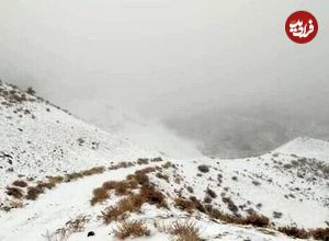 (ویدئو) بارش برف در منطقه تفتان سیستان و بلوچستان 