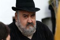 ببینید؛ اکبر عبدی بعد از سکته مغزی: دعا کنید!