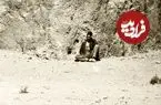 عکس| سفر زمان؛ مردان قاجاری در کنار نقش‌برجسته‌های «نقش رستم»؛ 130 سال قبل