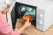 مایکروویو ارزش تغذیه‌ای مواد خوراکی را کم می‌کند؟!