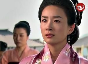 عکس| سفر زمان؛ چهرۀ «یوها، مادر جومونگ» در 54 سالگی در حال پیاده‌روی در جنگل