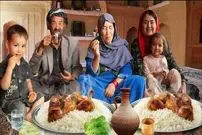 ببینید| غذای روستایی در افغانستان؛ پخت یک غذای متفاوت با بادمجان و برنج