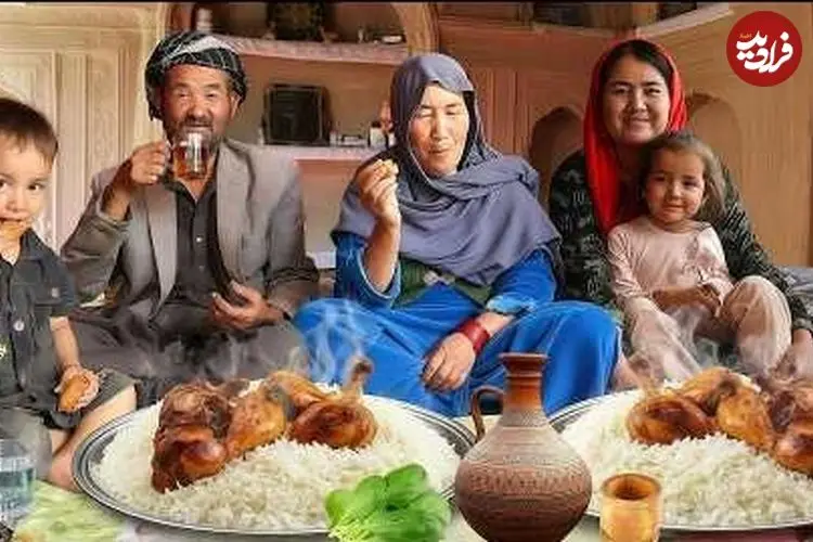 ببینید| غذای روستایی در افغانستان؛ پخت یک غذای متفاوت با بادمجان و برنج