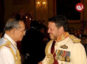 عکس؛ سفر در زمان؛ «ملک عبدالله دوم، پادشاه اردن و پسر بی رحم صدام» در یک مراسم؛ سال 1372