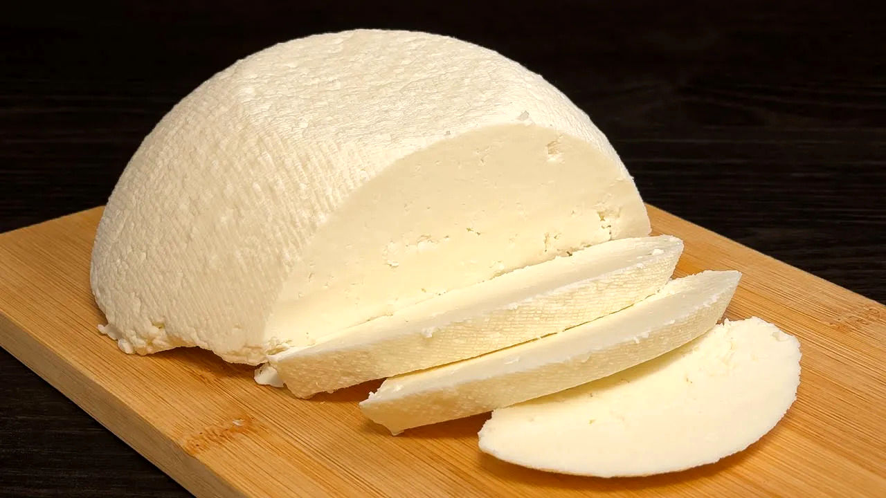 (ویدئو) چگونه پنیر خانگی را با 3 لیتر شیر و به روش باستانی آلمانی ها درست کنیم؟