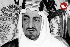 عکس| سفر در زمان؛ «ملک فیصل، پادشاه عربستان» در حال دست دادن با پسر فرمانده نیروی هوایی انگلیس؛ سال 1330