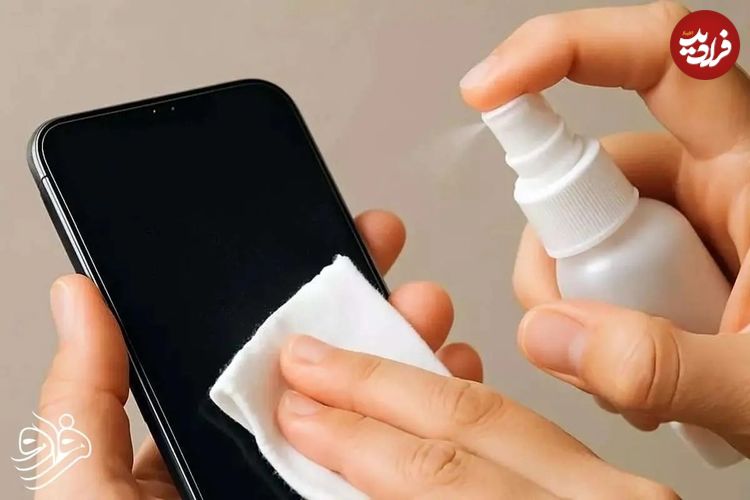 میکروب‌هایی که باور نمی‌کنید روی گوشی شماست؛ روش ضدعفونی آن