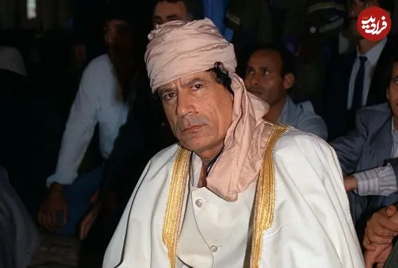 عکس| سفر در زمان؛ «نلسون ماندلا» در آغوش «سرهنگ قذافی» در لیبی؛ سال 1369