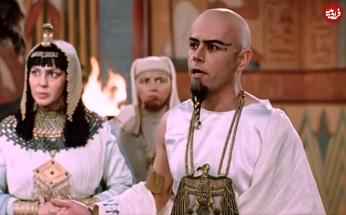 عکس| سفر در زمان؛ «آخناتون» سریال یوسف پیامبر در یک عسل فروشی در اردبیل؛ سال 98