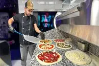 ببینید| غذای خیابانی در ایران؛ فرآیند دیدنی پخت پیتزای ناپولی در تهران