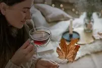 معرفی ۹ دمنوش آرامبخش برای کاهش استرس