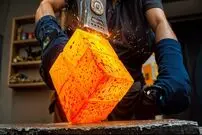 ببینید؛ مراحل ساخت شمشیر باستانی زوای‌هندر آلمانی توسط آهنگر معروف آذربایجانی