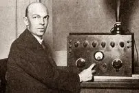 سفر در زمان؛ دیگران را ثروتمند کردند و در فقر مردند!/ می دانستید کسی قبل از گراهام بل تلفن را ساخته بود؟