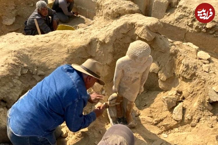 کشف مجسمۀ استثنایی «مِسی و خانواده‌اش» در گورستان مصر باستان