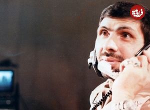 عکس؛ سفر در زمان؛ «صیاد شیرازی در حال بازی با فرزند اول اش در پارک»؛ سال 52