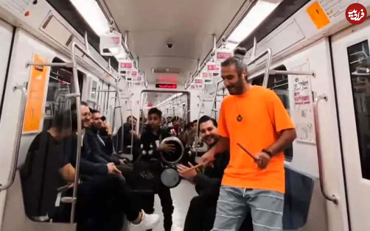 (ویدئو) حرکت دسته‌جمعی این چند جوان در مترو تهران حال همه را خوب کرد