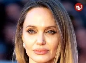 عکس| سفر در زمان؛ «آنجلینا جولی» در حال سخنرانی در جمع حزب جمهوری‌خواه؛ سال 1382