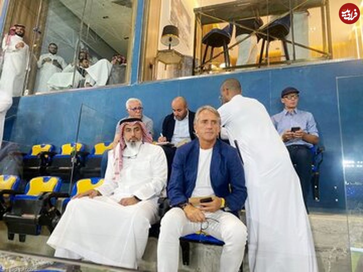 ( عکس) ستاره سابق بارسلونا مربی تیم ملی عربستان شد