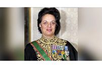 عکس؛ سفر به ایران قدیم؛ فرخ روپارسا در بازدید از مدارس