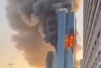 ببینید| لحظه اصابت موشک‌های ایران به یک ساختمان بلند در بحرین 