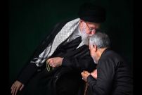 عکس؛ سفر به تاریخ؛ «حاج قاسم سلیمانی و رهبر انقلاب» در بازدید از گلزار شهدای کرمان؛ سال 1384
