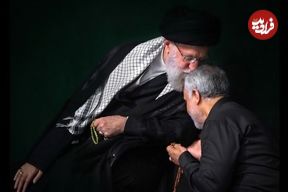 عکس؛ سفر به تاریخ؛ «حاج قاسم سلیمانی و رهبر انقلاب» در بازدید از گلزار شهدای کرمان؛ سال 1384