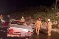 سقوط پژو از ارتفاع ۵ متری در بزرگراه شهید بابایی