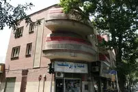 حکایت کوتاه سه نسل و سه شاه؛ نام پزشک صاحب‌نام قاجار روی کوچه‌ای قدیمی