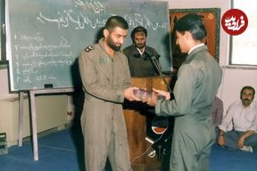 عکس؛ سفر در تاریخ؛ «شهید بابایی» در لباس خلبانی و درجه سرهنگ دومی؛ اواخر دهه 50
