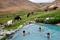 (عکس) سفر به ایران قدیم؛ آبتنی در «آبگرم سرعین» در دوران قاجار