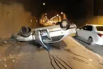 ببینید؛ لحظه هولناک واژگونی پژو پارس در تونل کوهسار شیراز