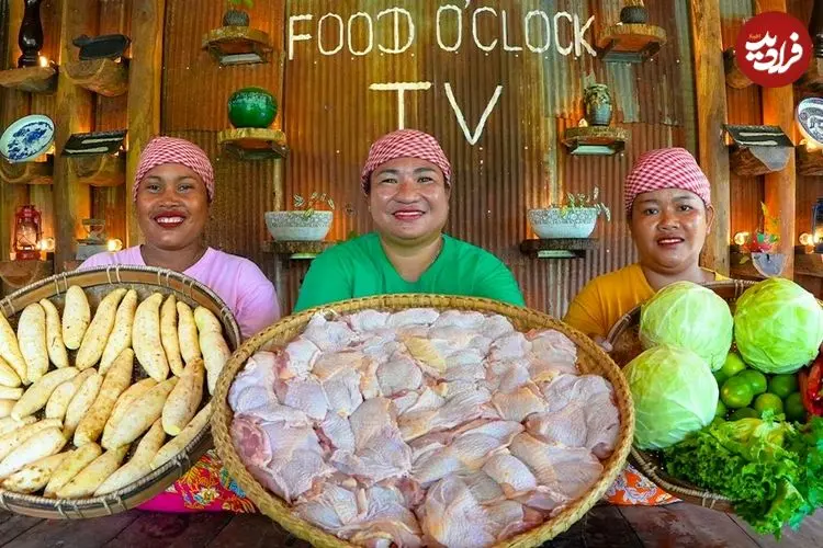 ببینید| غذای روستایی در سنگاپور؛ پخت یک غذای سنتی با مرغ و کلم