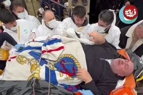 ببینید| عملیات انتقال بیمار پافیلی با وزن ۳۰۰ کیلوگرم