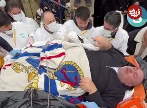 ببینید| عملیات انتقال بیمار پافیلی با وزن ۳۰۰ کیلوگرم