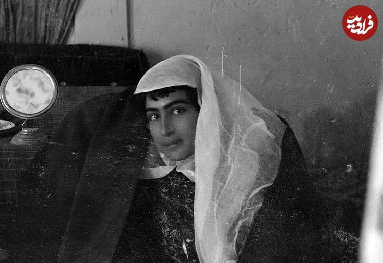 تصاویر؛ سفر به عصر قاجار؛ از «الاغ خستۀ مرغ‌فروش پیر» تا «بساط زنانه پای کرسی»