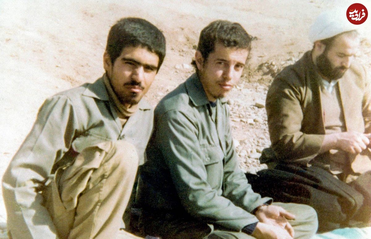 عکس؛ سفر در تاریخ؛ ظاهر «شهید حسن باقری» در کنار دریا؛ اواسط دهه 50