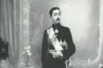 (عکس) سفر به عصر قاجار؛ مراسم سلام نظامی به برادر احمدشاه؛ سال 1298