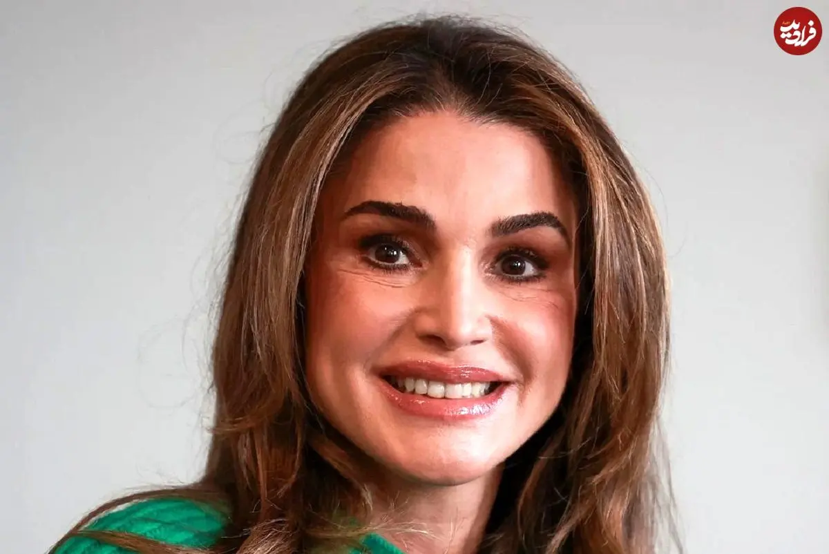 عکس| سفر در زمان؛ «رانیا ملکه اردم» در کنار ورزشکاران بازی‌های پان-عرب؛ سال 1378