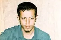 عکس؛ سفر به تاریخ؛ «شهید حسن باقری» قبل از انقلاب با دوستانش در کنار آرامگاه باباطاهر