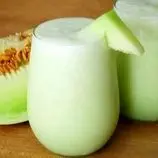 شیک موز و طالبی؛ نوشیدنی خنک و خوشمزه مخصوص روزهای تابستان