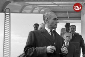 عکس| سفر در زمان؛ «محمدرضا پهلوی و همسر سوم اش» در حال قدم زدن در بانکوک؛ سال 46