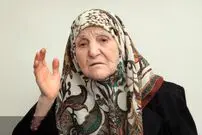 عکس| سفر زمان؛ «حلیمه سعیدی» در 76 سالگی و در خانه اش؛ سال 1389