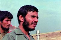 عکس؛ سفر به تاریخ؛ «شهید همت و احمد متوسلیان» در شهر «مدینه»؛ سال 1360