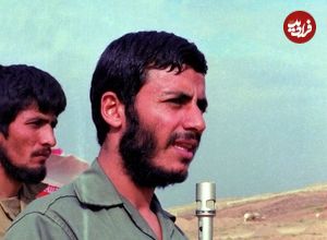 عکس؛ سفر به تاریخ؛ «شهید همت و احمد متوسلیان» در شهر «مدینه»؛ سال 1360
